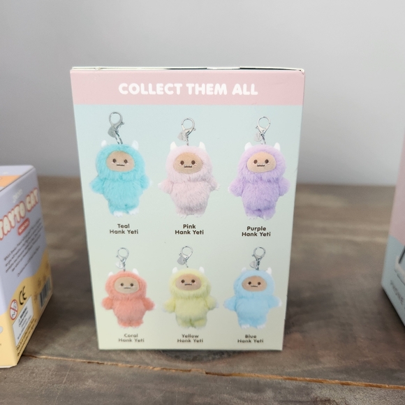 NWT Bundle of 3 New Blind Box Collectible Toys - Picture 5 of 7